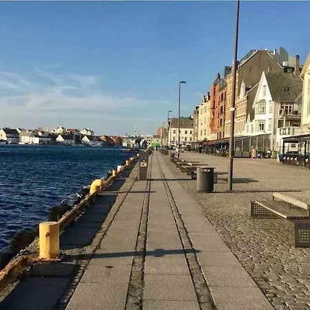 Apartment Sentralt Og Moderne, Ett Soverom